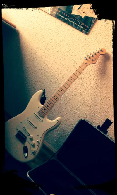 Opioider - #gitara #fender #pokazgitare #hobby

Fender American Standard Stratocaster...