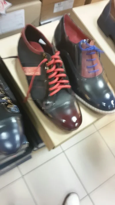 NerQa - Czerwone czy niebieskie?



#modameska #buty #heheszki