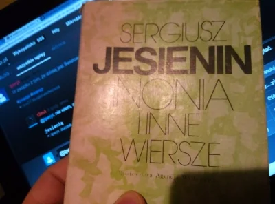 jszq - Może nie jakiś wielki fan ze mnie, ale tomik mam i lubię czasami randomowy wie...