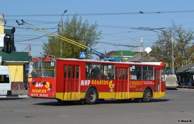 W.....c - Na zdjeciu jest rosyjski/radziecki trolejbus ZiU-9, obsługujący komunikacje...