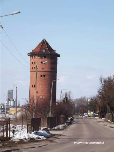 skibi - I wieża w moim mieście - niszczejący domek Muminków :<