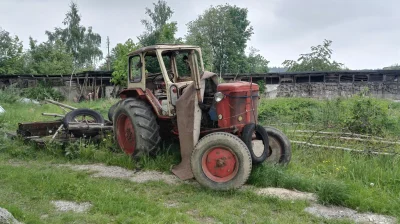 grzeszna - Ciężki żywot traktora... (╯︵╰,)
#smiesznypiesek #traktor #heheszki