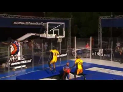 prusi - niesamowici są ci murzyni ( ͡° ʖ̯ ͡°)

#koszykowka #slamball