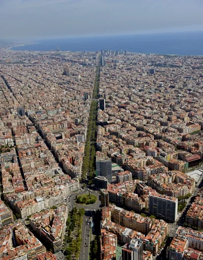 j.....n - Avinguda Diagonal - Jedna z najważniejszych ulic Barcelony.
Dzieli miasto ...