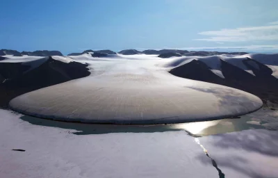 lunarmountains - Morena czołowa lodowca Elephant Foot , Grenlandia
#ciekawostki #geo...