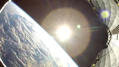 SchrodingerKatze64 - Widok z Falcona 9 wracającego na Ziemię (｡◕‿‿◕｡)

#kosmicznapr...