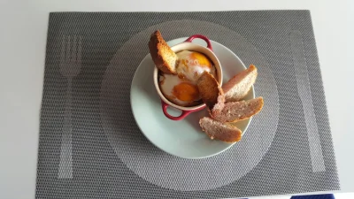 si4r4 - Mirki jak tam drugie śniadanie, u mnie jajeczka zapiekane z szynką, szczypior...