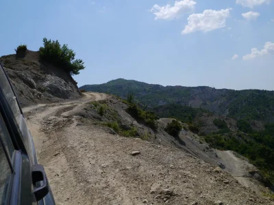 kaczor - Drogi w Albanii. Było wesoło #jeep #offroad