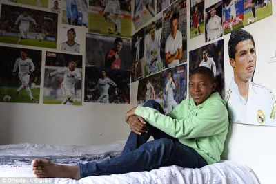 L.....s - @Tratak: Mbappe to wielki fan Ronaldo