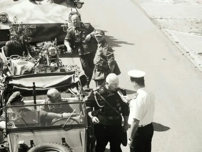 Judasz_ - 1 września 1939
Polski policjant dokonuje rutynowej kontroli trzeźwości nie...