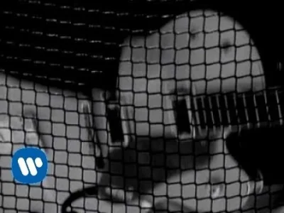krysiek636 - Depeche Mode - I feel you

#muzyka #rock #rockelektroniczny #90s #depe...