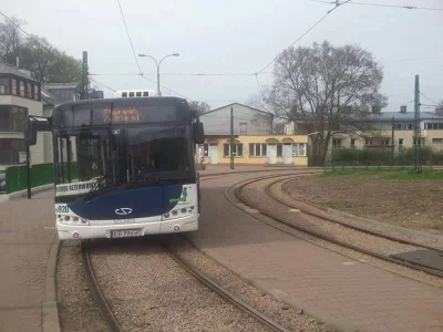 goferek - MPK testuje tramwaje Solarisa? Trochę dziwnie wyglądają.
#krakow