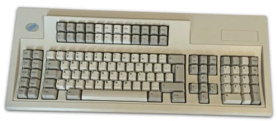 Matlaw - @kiciek: Nope, to tylko klawiatura IBM Model M (M122) z kolorowymi klawiszam...