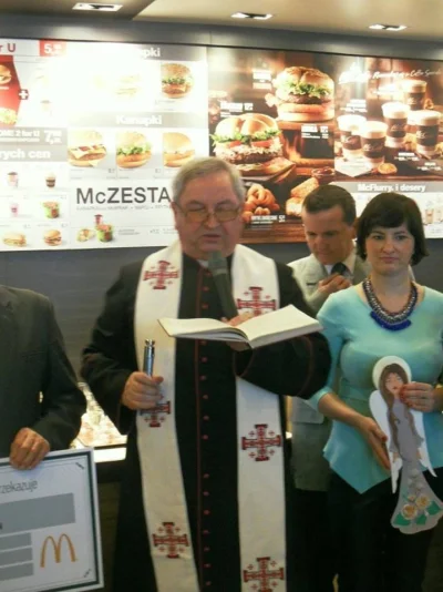Fredericksen - Do czego to doszło, że nawet księża poświęcają McDonaldy... #heheszki ...
