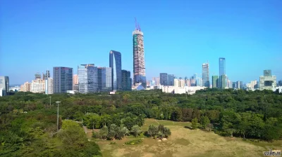 Transhumanista - #shenzhen Hanking Center Tower - 350m w budowie.
#earthporn 
#chin...