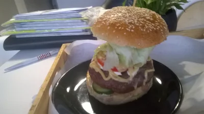 Cutter - Atencjo przybywaj! 
#burger #vegecioty #tylkomirko ##!$%@?