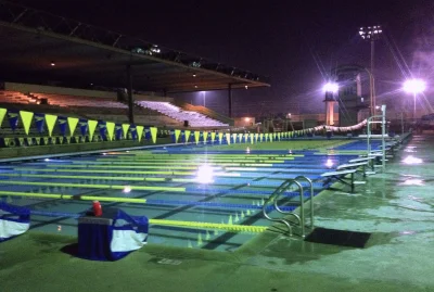 Dzemus - @vakarei: często się dzieli baseny 50 metrowe na połówki. Jak byłem w wakacj...