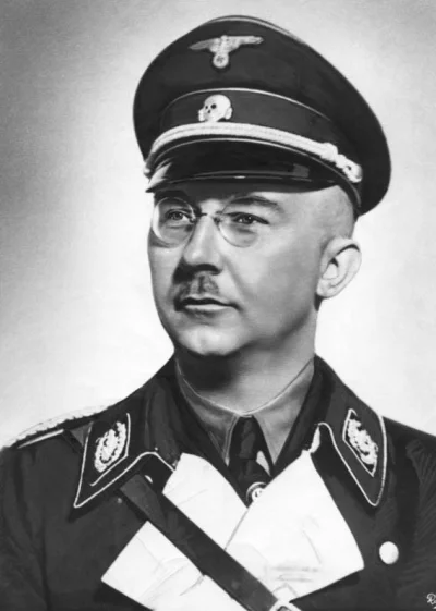 F.....k - To uczucie, gdy do Adolfa przyszedł Rommel i usiadł na "Mein Kampf" xD "Mei...