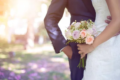 jmuhha - Według statystyk polskiego kościoła, 67% par przystępuje do ślubu kościelneg...