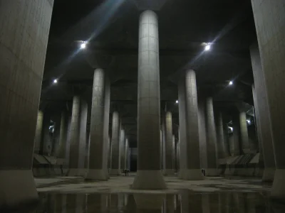 North_Pole - Fajna rzecz, cieszy oko. A tutaj podziemny zbiornik wody w Tokyo - dużo ...