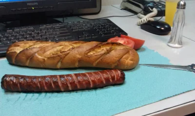 zarazwracam - Dzisiaj w #robota na kolację cos innego. Kiełbasa grillowana w piecu z ...