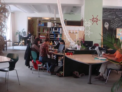 biurco - #berlin stał się nieformalnym centrum europejskiego #coworking.u http://blog...