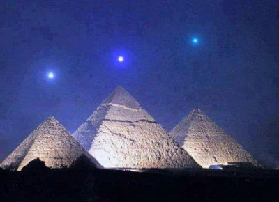 Kathilian - Merkury, Wenus i Saturn w idealnym położeniu nad piramidami w Gizie, pier...