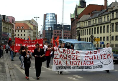 J.....n - "Władza jest zawsze gwałtem na ludziach" , "prywatne = publiczne" , "malutk...