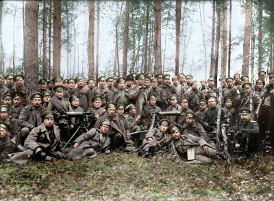 brusilow12 - Carscy żołnierze pozują do zdjęcia, 1916 r.

#iwojnaswiatowa #wielkawo...