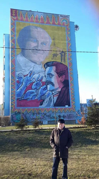 K.....x - @sssabae: Mural z Papieżem i Lechem Wałęsą ( ͡° ͜ʖ ͡°)
