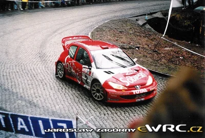 wujekmundek - @PawelW124: najładniejszy to był Peugeot 206 WRC Hołowczyca z 2001 roku...
