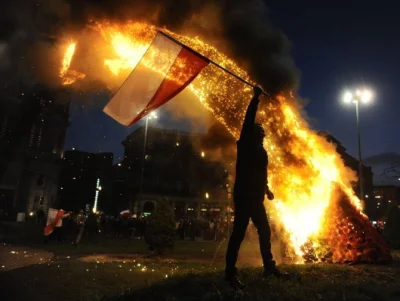 Jedrula93 - @BrzydkiBurak: super patriotyzm!!! flaga być powinna