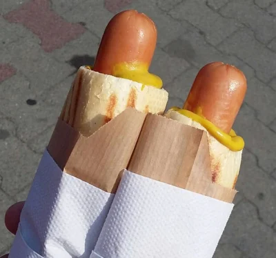 Lukki - #cebuladeals #bp dziś na BP hot-dog za złotówkę. Akcja do wyczerpania parówek...