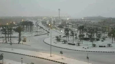 kamil1210 - Pierwszy śnieg w Kairze od 112 lat

#kair #snieg #zima