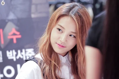 K.....o - #solbin #laboum 
#koreanka