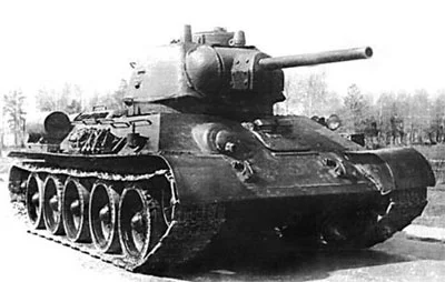 Viscop - > przecież to T-34/85

@drect: Ja bym powiedział, że to T-34 z roku 1942, ...