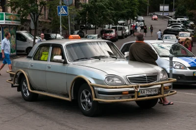 Mamiser - GAZ-31105 Wołga (2004 - 2009)
Jeździłbym taką taksówką. Ciekawe jaki zamys...