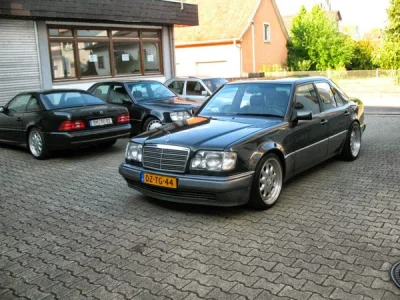 myszczur - Ten W124 ma 7.3 litra V12 i 530KM ( ͡° ͜ʖ ͡°) #motoryzacja #mercedes