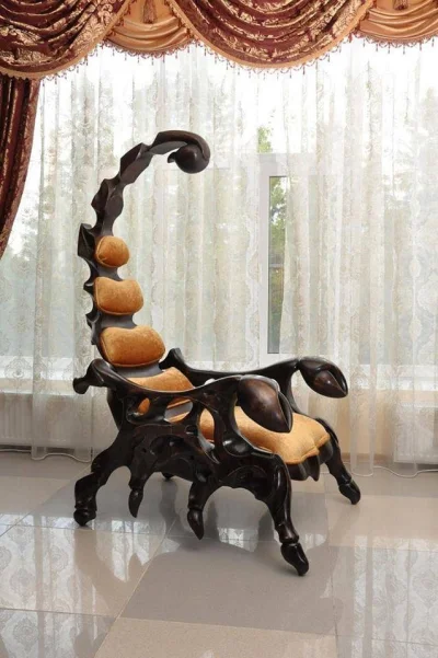 GraveDigger - Jaki fajny fotel :)

#fotel #przedmiotyniecodziennegouzytku #skorpiony