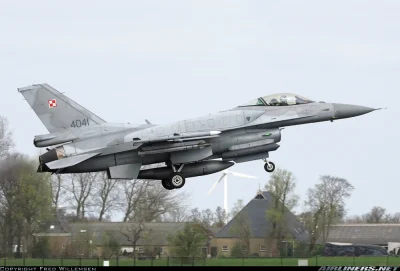 U.....d - F-16 w znajomych barwach (⌐ ͡■ ͜ʖ ͡■) 
#aircraftboners #samoloty #lotnictw...