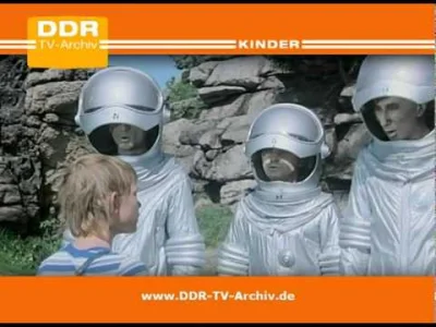 Mokrysedes - Kto pamięta taki stary niemiecki serial z dziadkiem-robotem z innej plan...