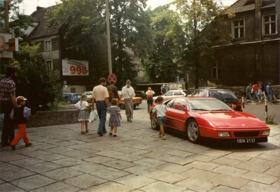jaworiano - Opole '94
#czarneblachy

źródło