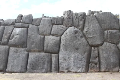 Gorti - Sacsayhuaman - tajemniczy kompleks murów w Peru, składający się z setek znako...