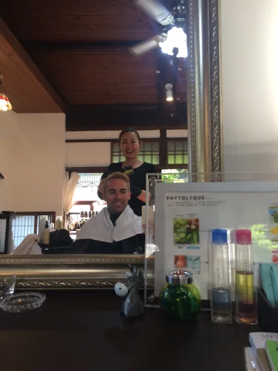 d.....s - Właśnie siedze u japońskiej fryzjerki w Kioto ( ͡° ͜ʖ ͡°) 
#japonia