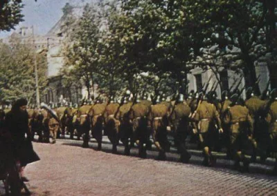 Mleko_O - #iiwojnaswiatowawkolorze

Rumuńscy żołnierze w Odessie, październik 1941 ...