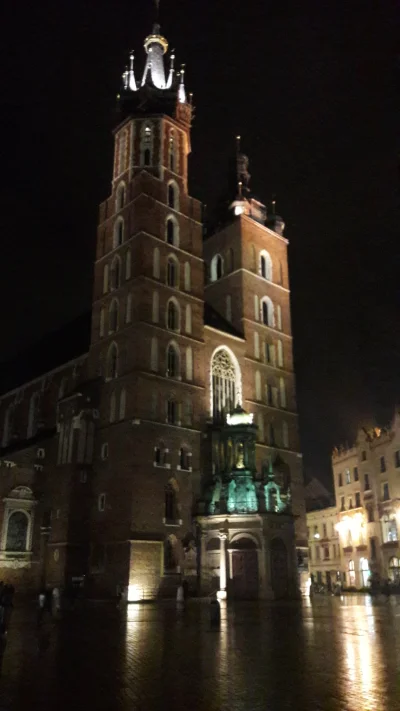 UgAnDuS85 - Pozdrawiam #krakow :*