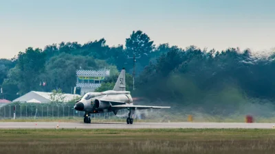 mGz - Viggen na Aerofestivalu podgrzewa pas dopalaczem. Czy doleci w #gorace? Nie wie...