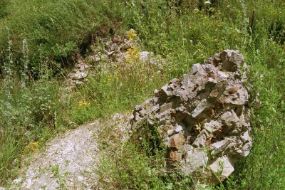 l.....e - Zawsze mogło być gorzej i mogło zostać z zamku tyle. Zamek w Konarach.