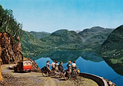 suomalaiset - Norwegia, lata 60-te. Kobiety na rowerach.

#norwegia #historia #ciek...