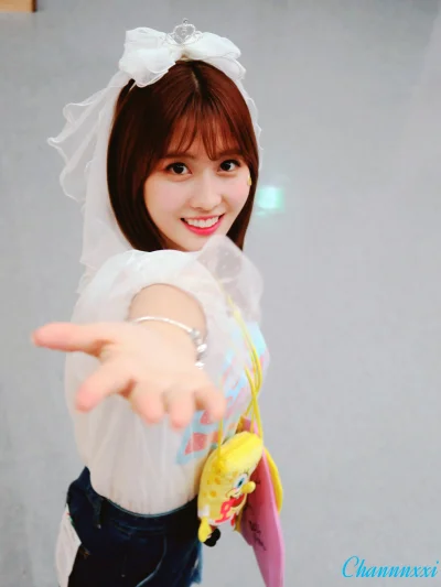 XKHYCCB2dX - #momo #twice 
#koreanka #japonka